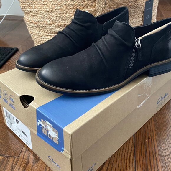 Clarks - Camzin Pace Bootie - 10M - Picture 7 of 10